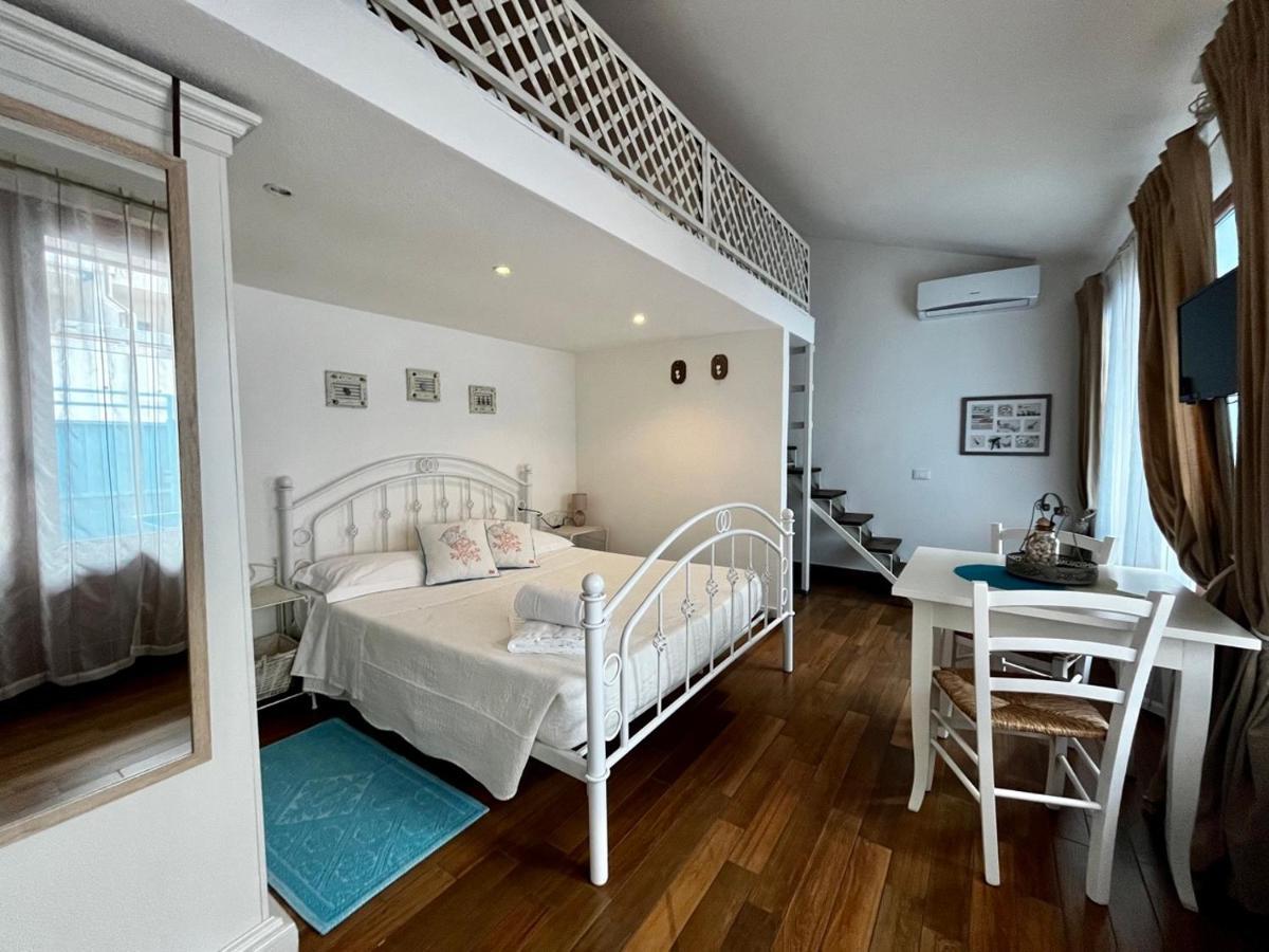 Palmasera Charming Rooms Cala Gonone Eksteriør billede