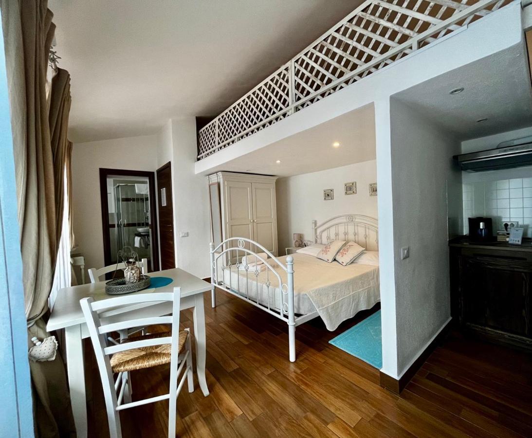 Palmasera Charming Rooms Cala Gonone Eksteriør billede